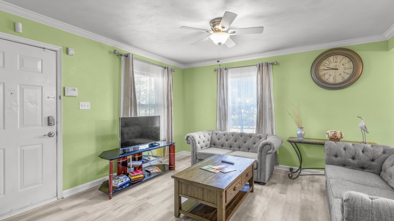 Photo of Livingroom in East Ocean View