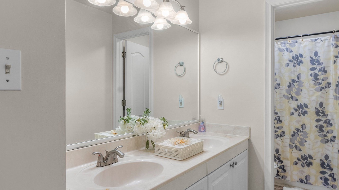 Photo of Bathroom in East Ocean View