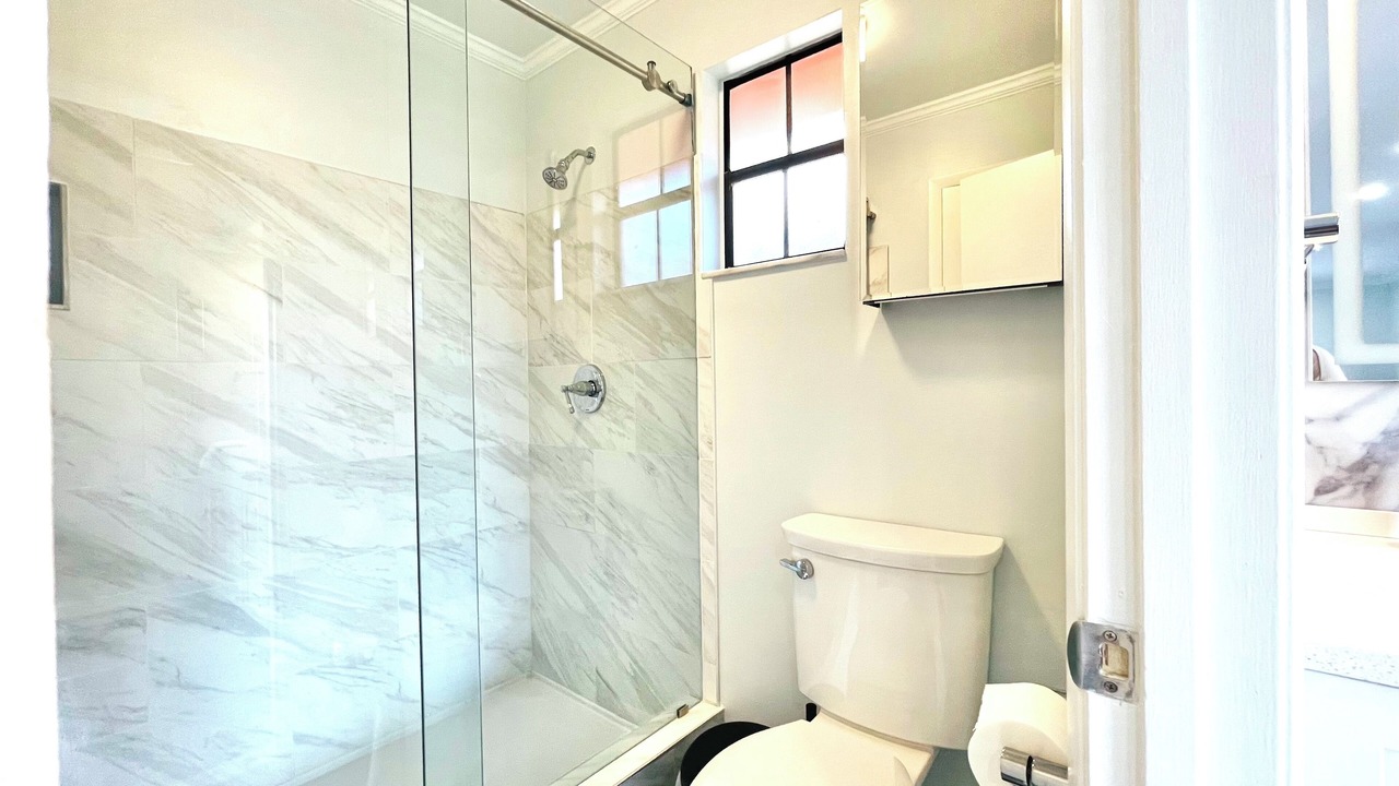 Photo of Bathroom in Oakland Park