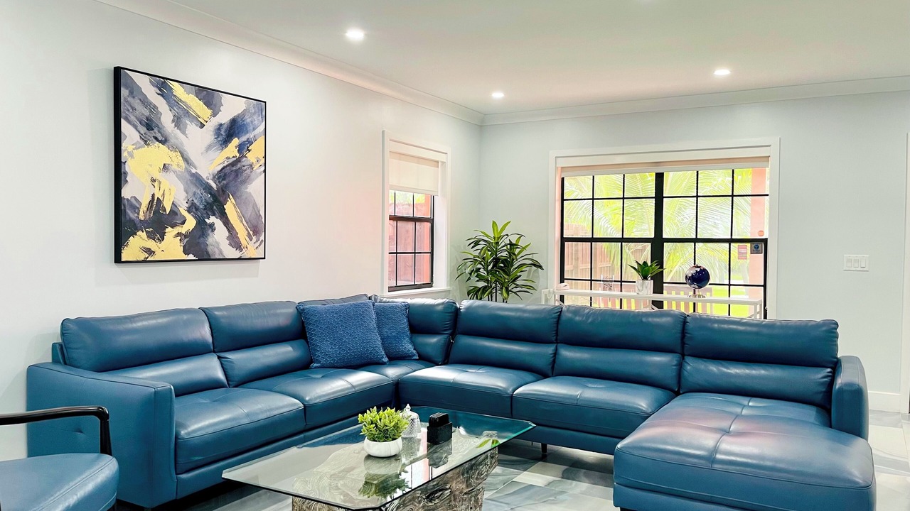Photo of Livingroom in Oakland Park