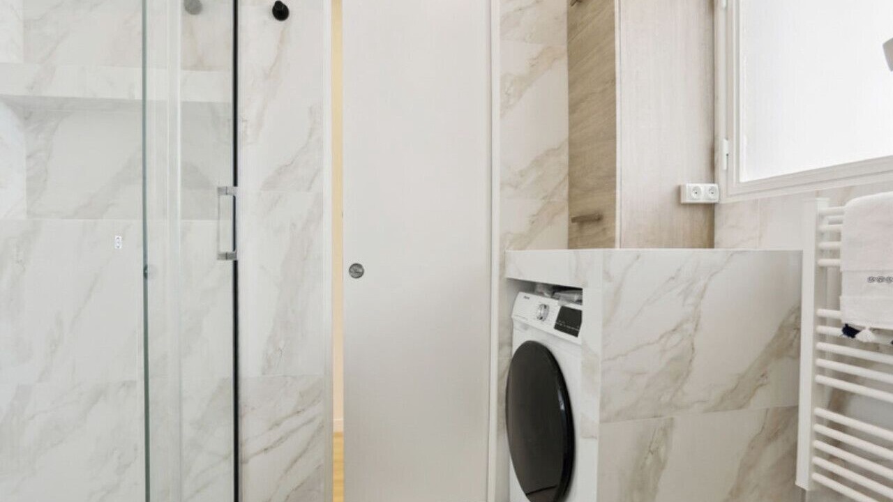 Photo of Bathroom in Republique–Point-du-Jour