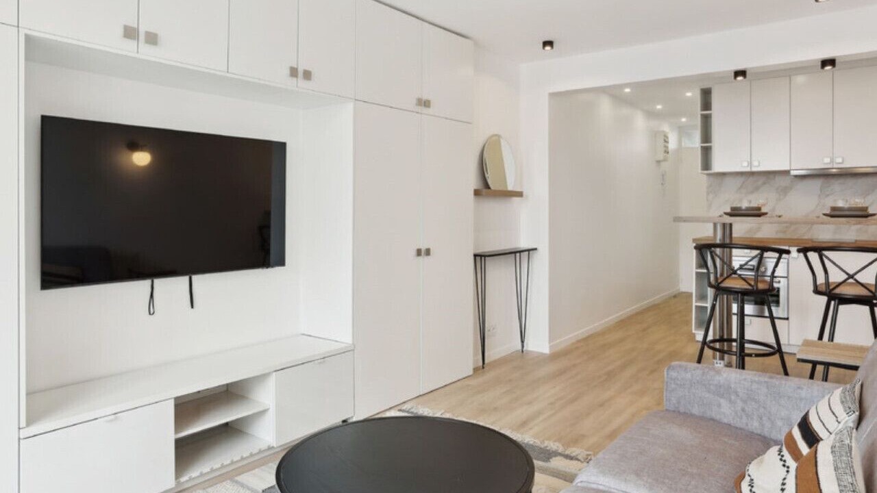 Photo of Livingroom in Republique–Point-du-Jour