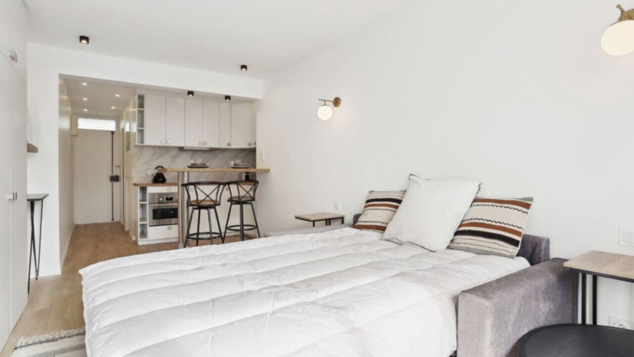 Photo of Bedroom in Republique–Point-du-Jour