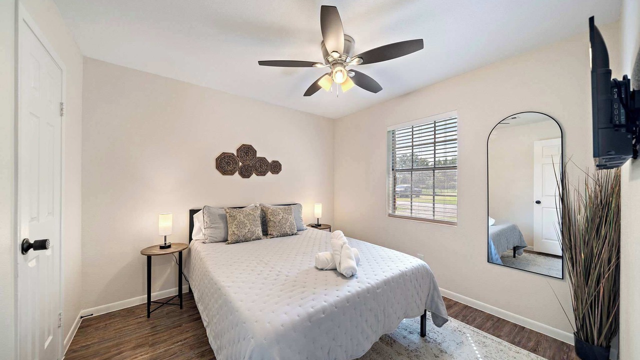 Photo of Bedroom in El Lago
