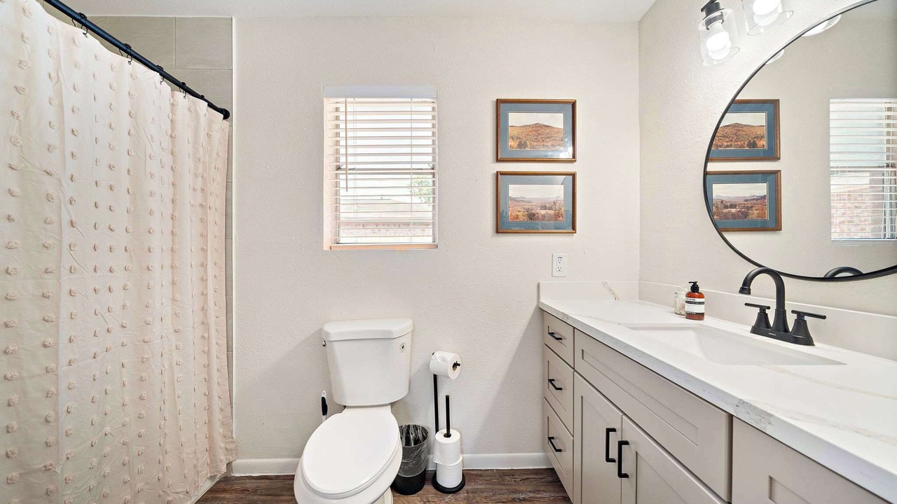 Photo of Bathroom in El Lago