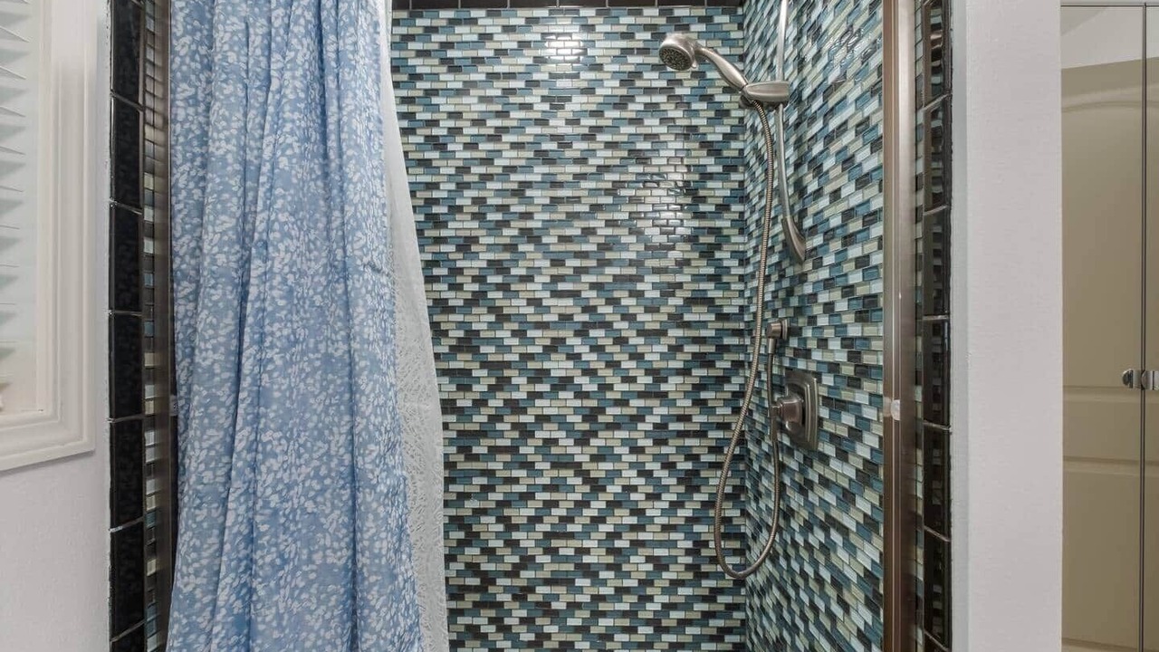 Photo of Bathroom in East Lake Hills