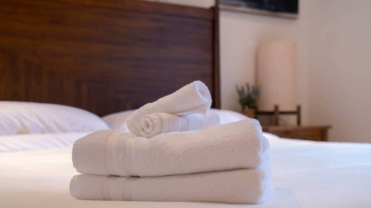 Photo of Bedroom in East Lake Hills