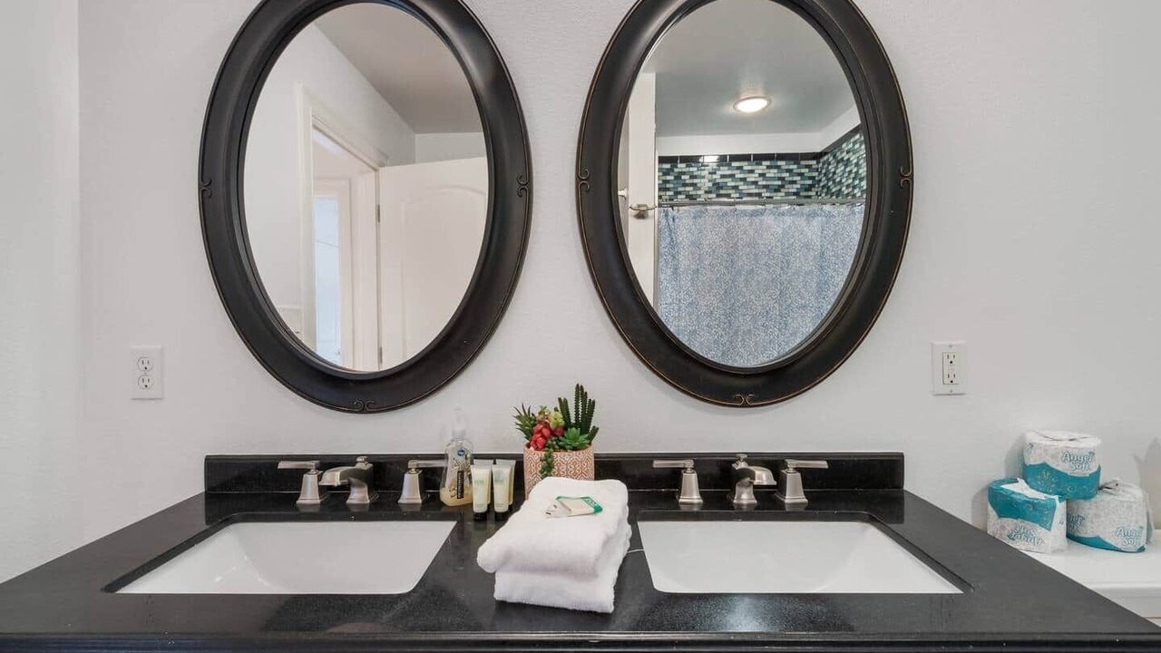 Photo of Bathroom in East Lake Hills