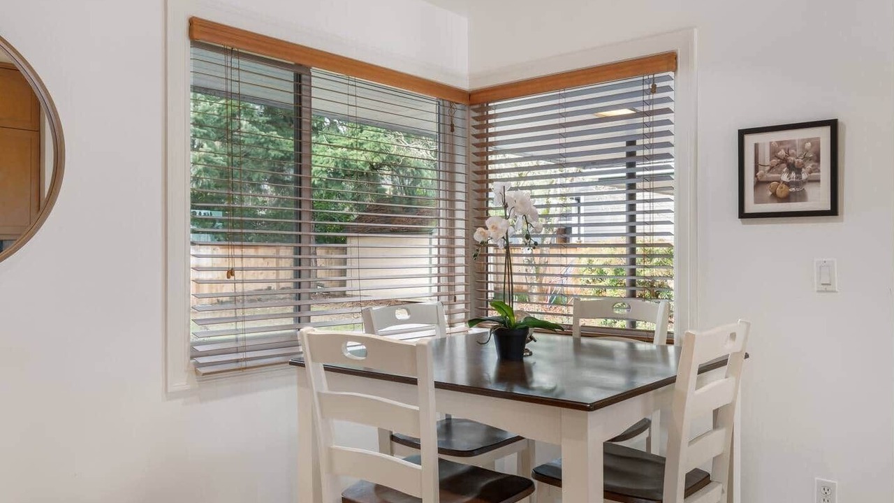 Photo of Others in East Lake Hills