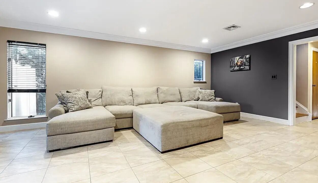 Photo of Livingroom in Massapequa