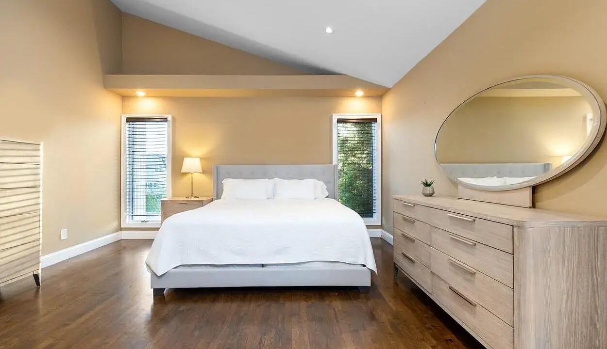 Photo of Bedroom in Massapequa