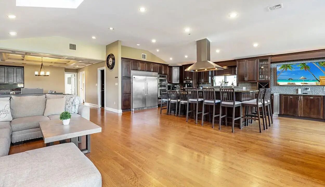 Photo of Livingroom in Massapequa