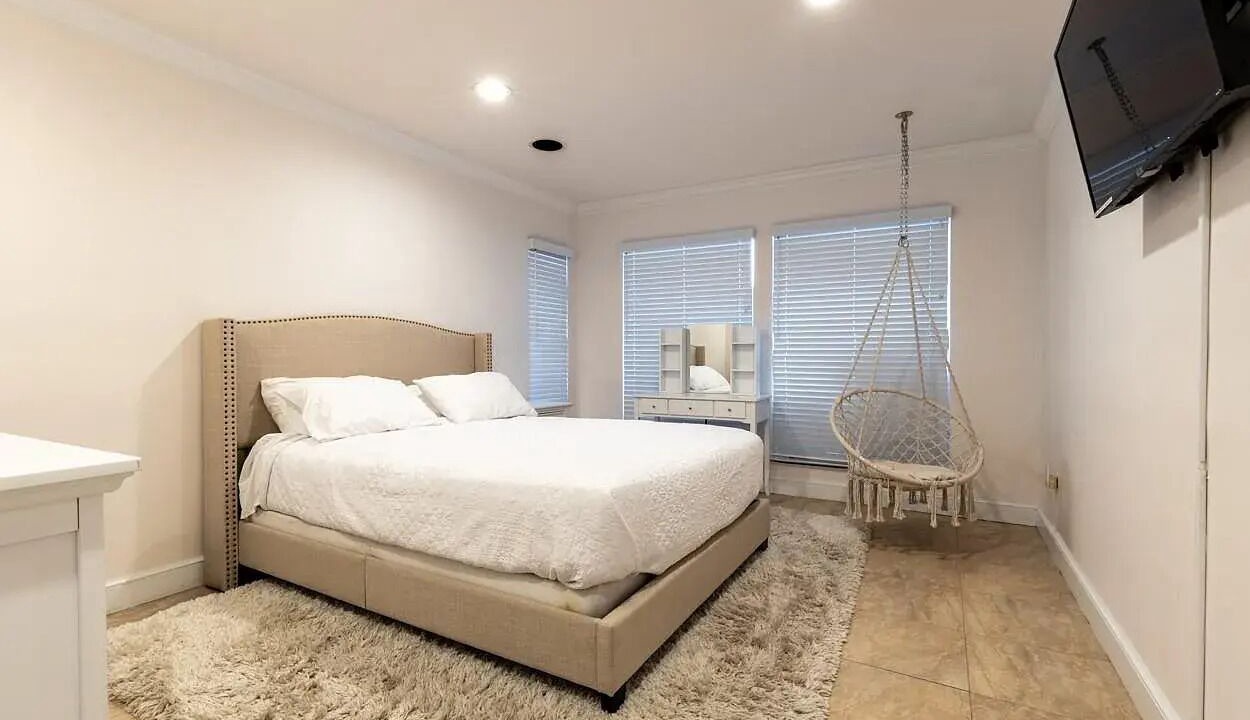 Photo of Bedroom in Massapequa