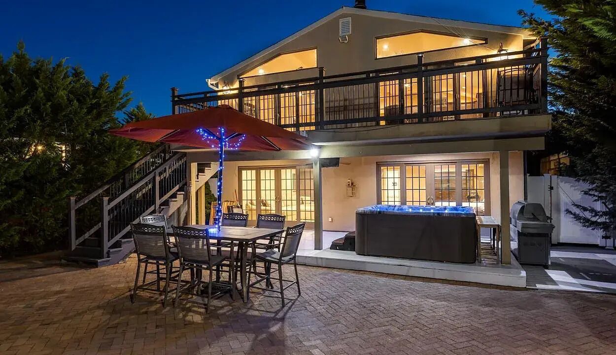 Photo of Outdoor in Massapequa