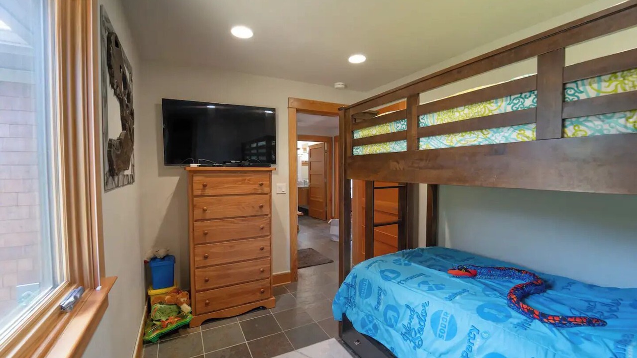 Photo of Bedroom in Oceanside