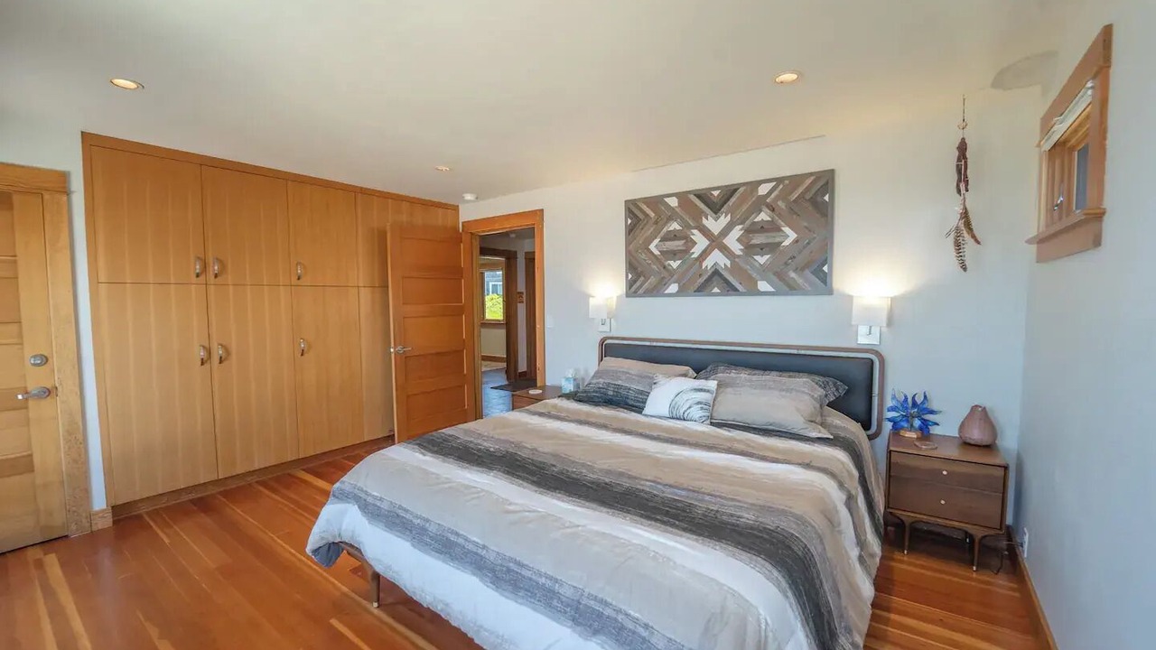 Photo of Bedroom in Oceanside