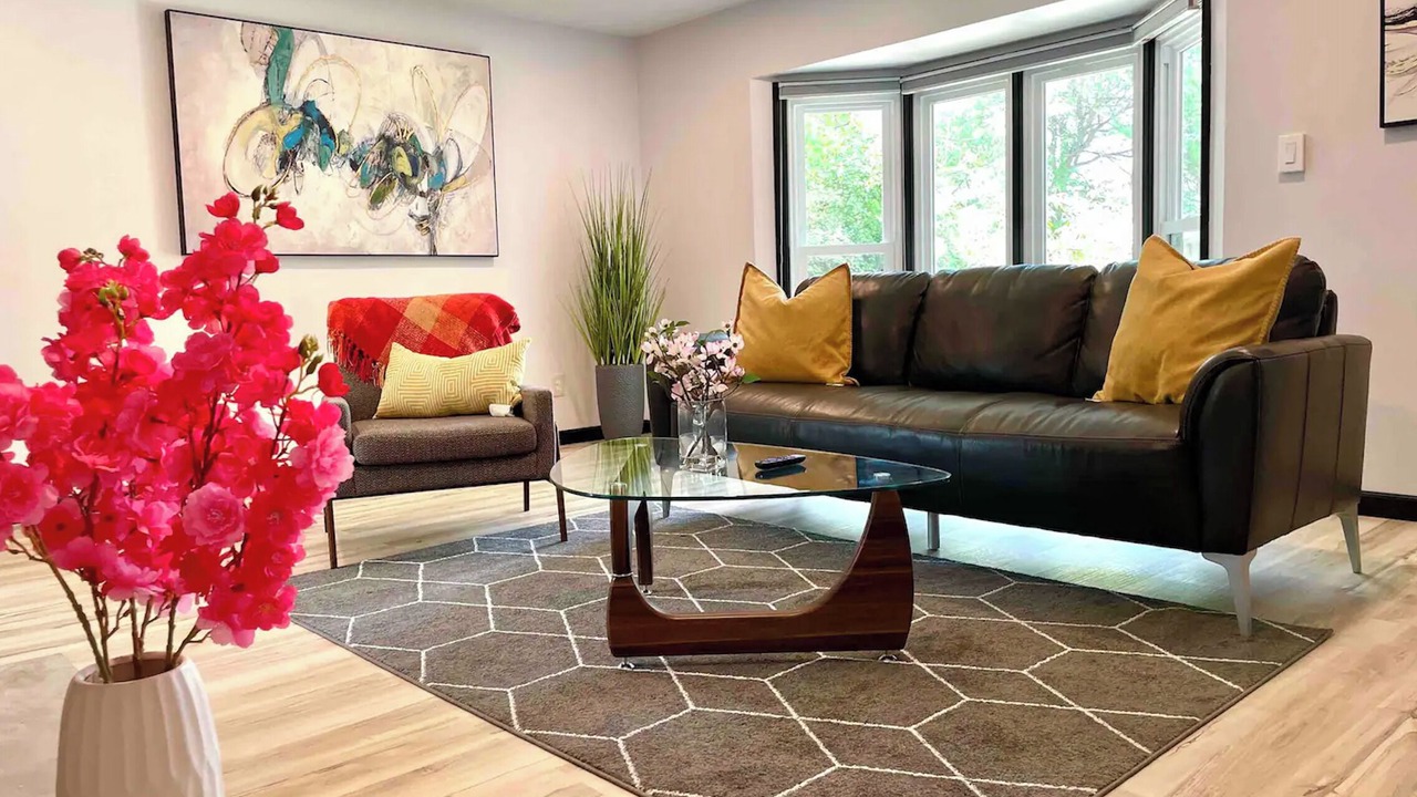 Photo of Livingroom in Amherst