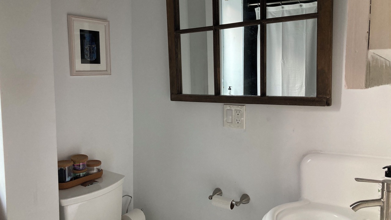 Photo of Bathroom in Parkdale