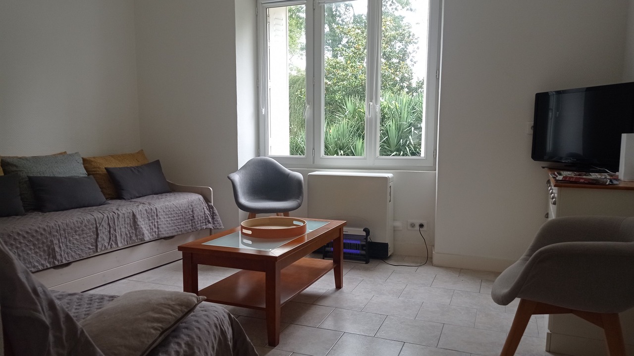 Photo of Livingroom in Nyoiseau