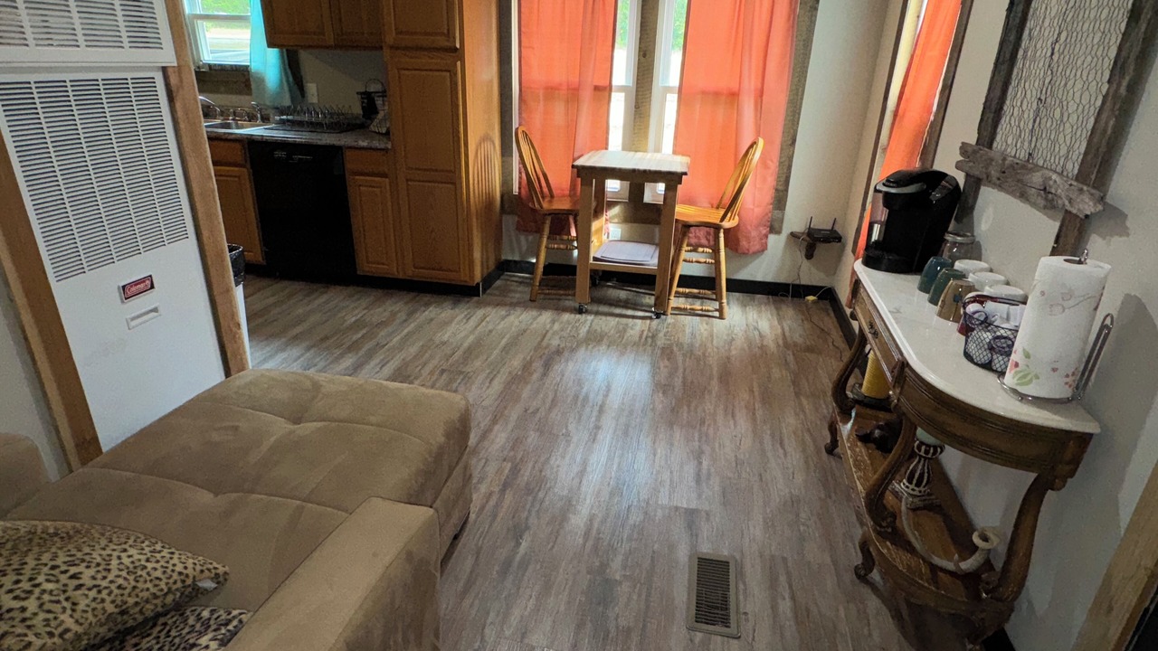 Photo of Livingroom in Pineville