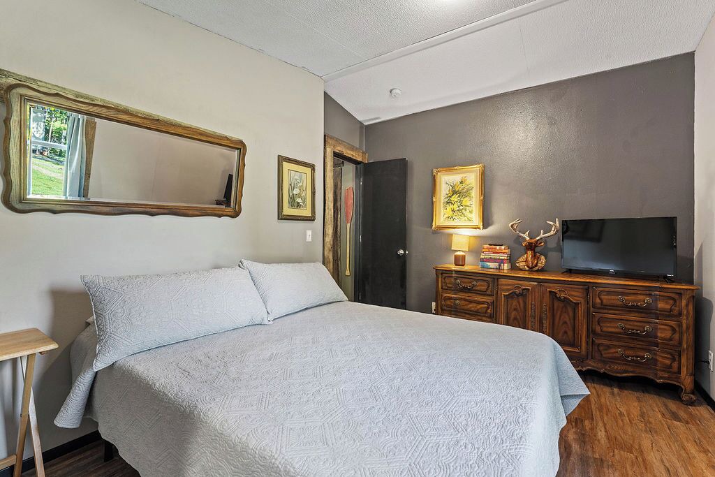 Photo of Bedroom in Pineville