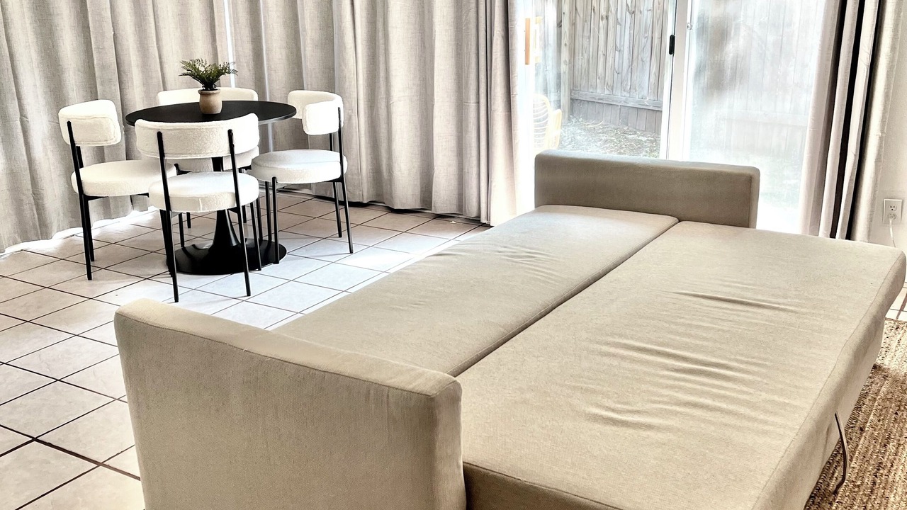 Photo of Livingroom in MLK