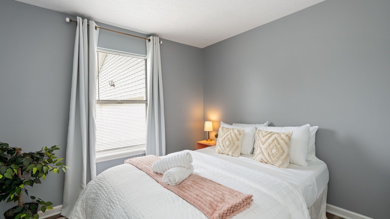 Photo of Bedroom in Murray Hill