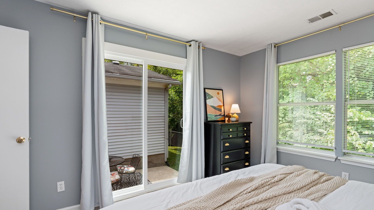Photo of Bedroom in Murray Hill