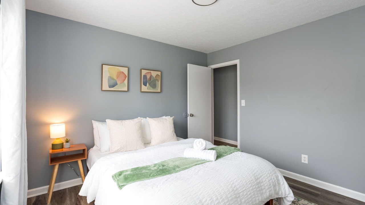 Photo of Bedroom in Murray Hill