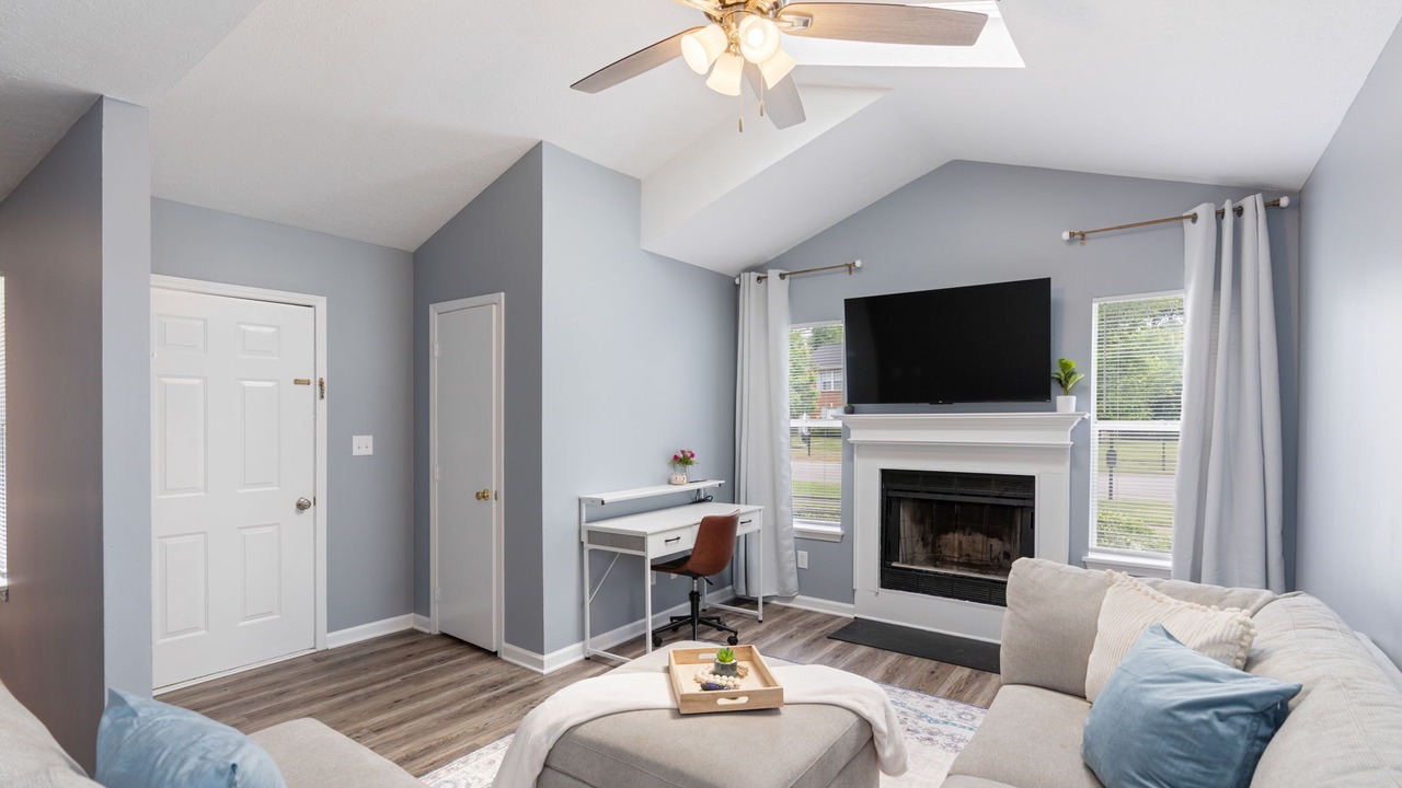 Photo of Livingroom in Murray Hill
