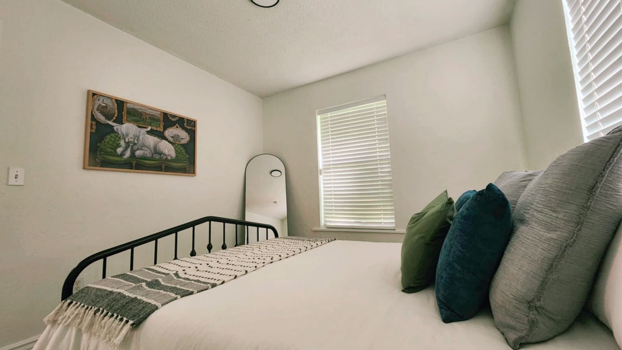 Photo of Bedroom in Historic District
