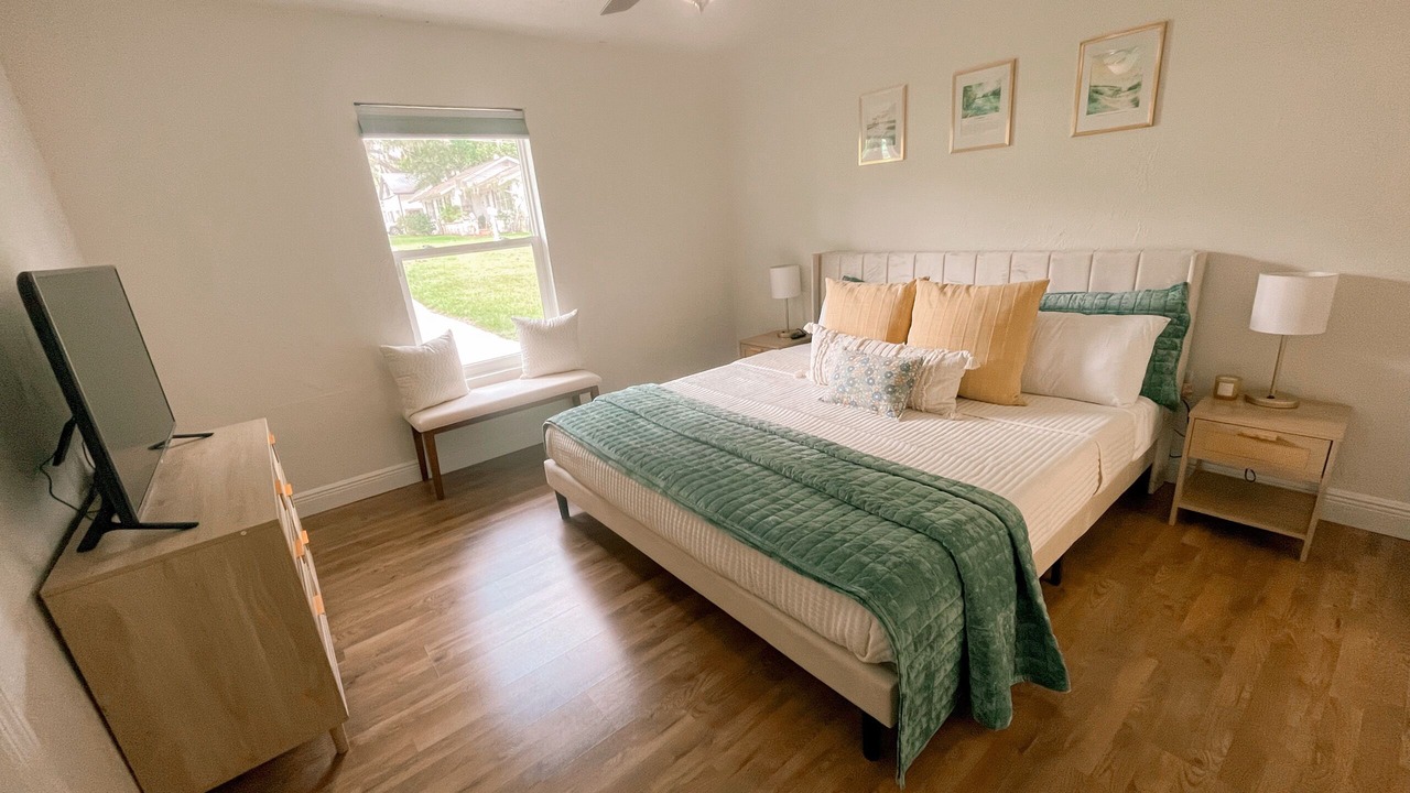 Photo of Bedroom in Historic District