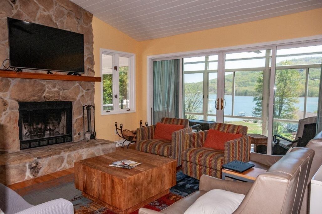 Photo of Livingroom in Young Harris