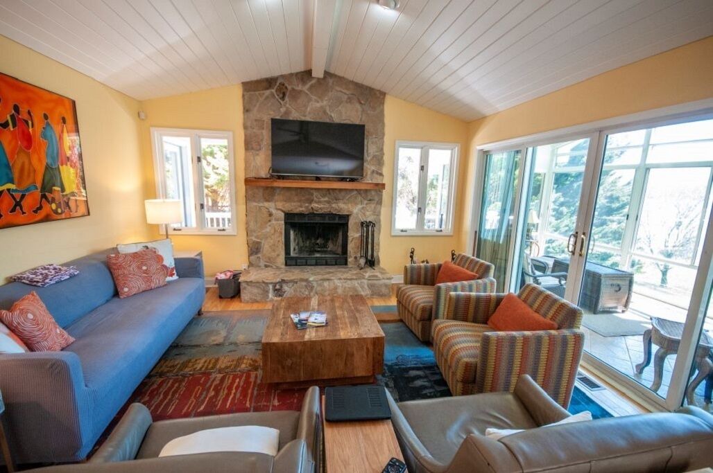 Photo of Livingroom in Young Harris