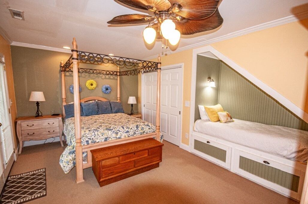 Photo of Bedroom in Young Harris