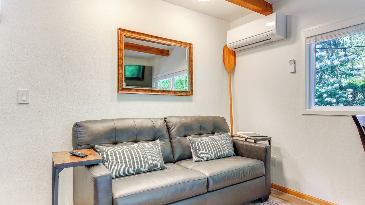 Photo of Livingroom in Sandy