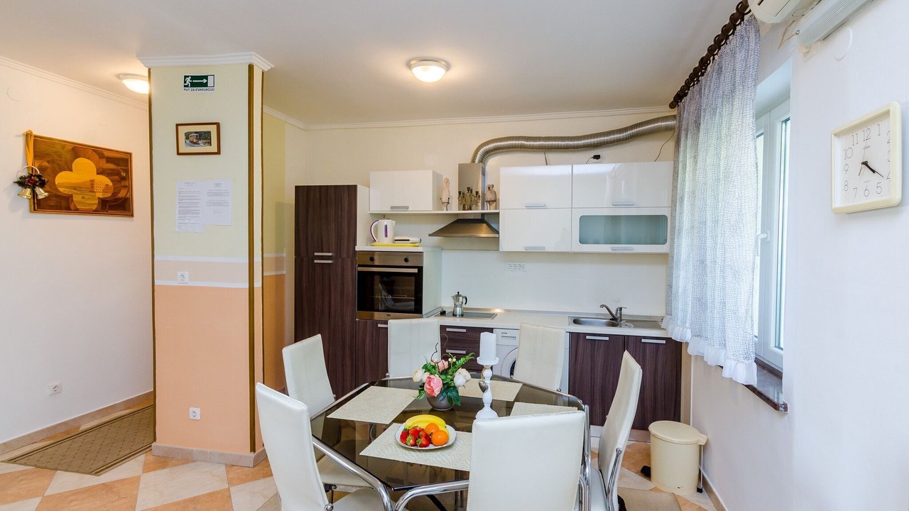 Photo of Livingroom in Gornji Kono