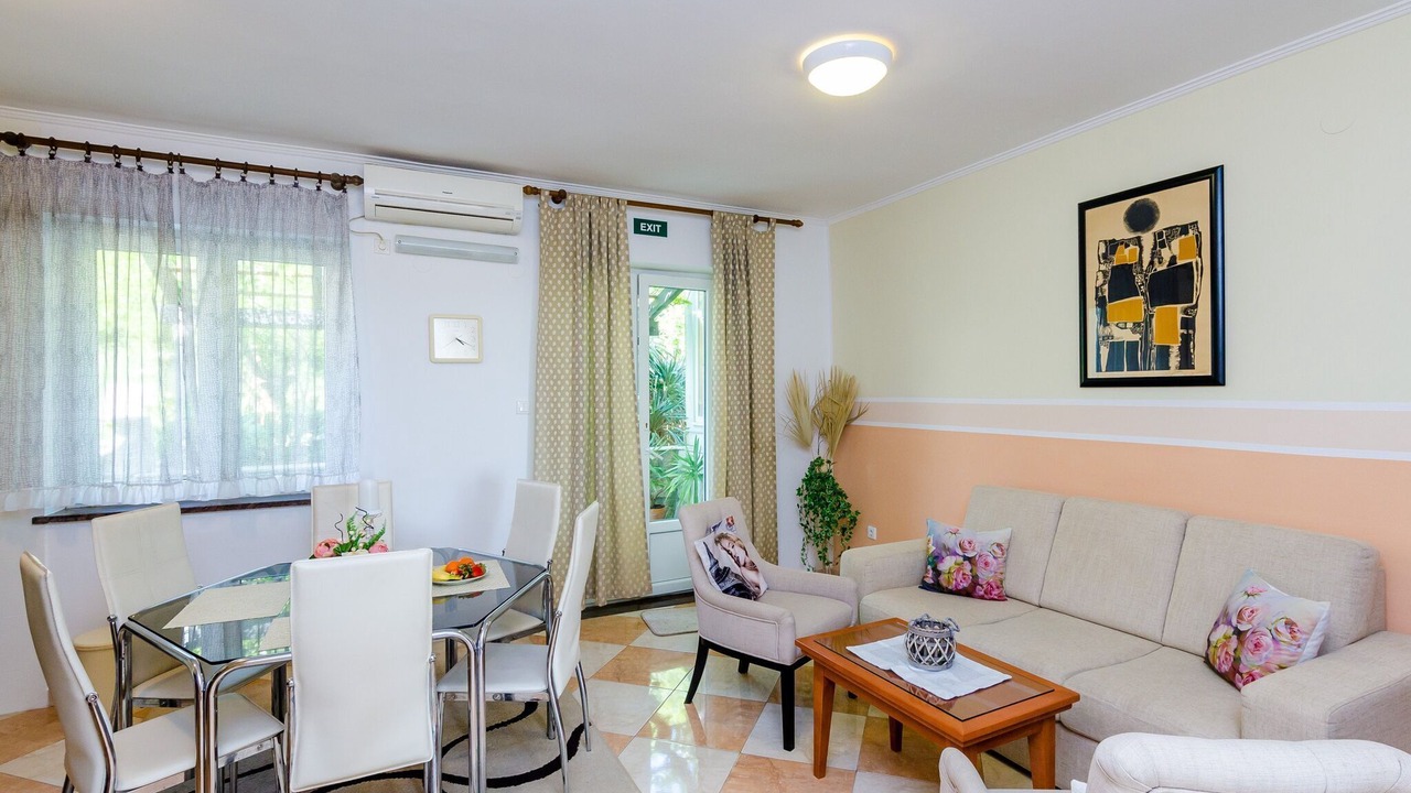 Photo of Livingroom in Gornji Kono