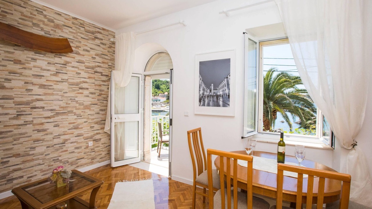Photo of Livingroom in Molunat