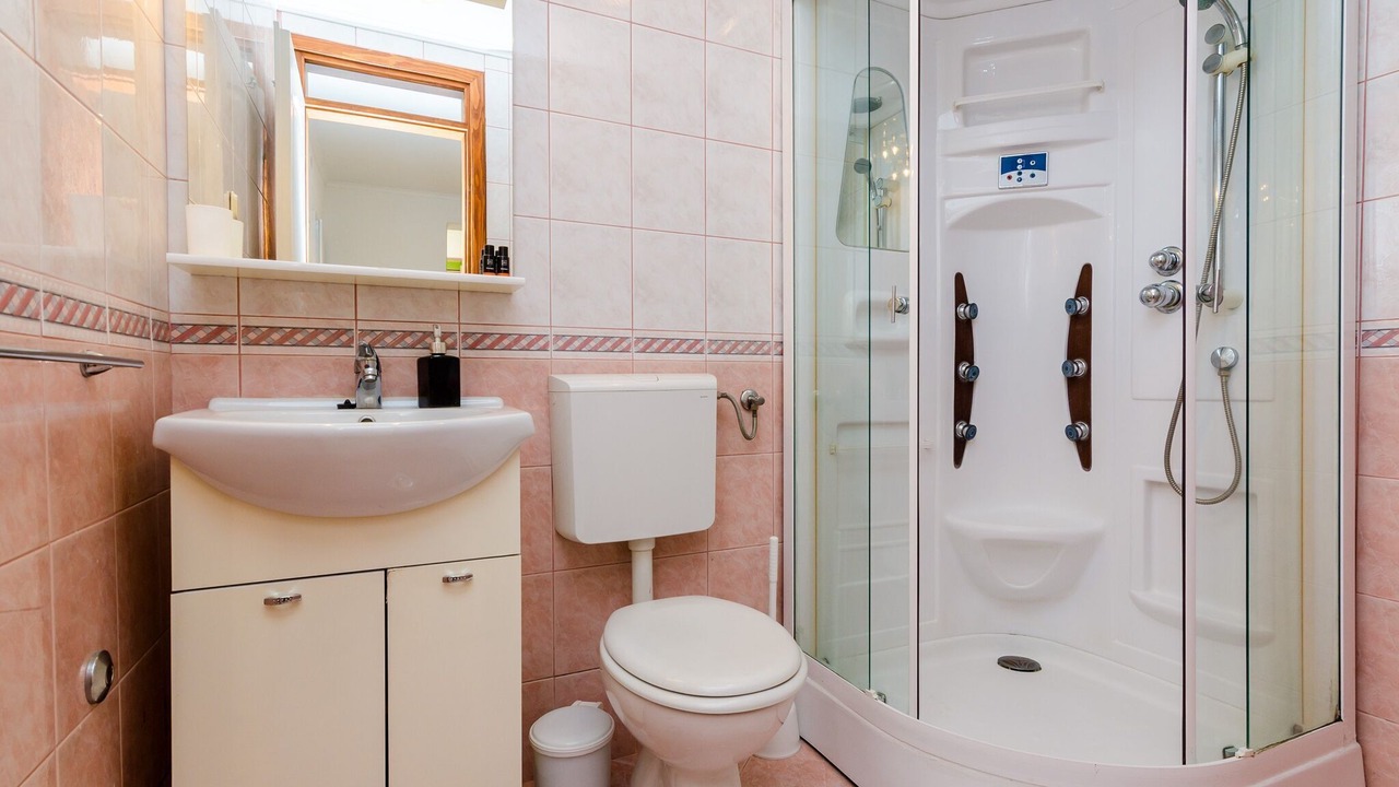 Photo of Bathroom in Gornji Kono