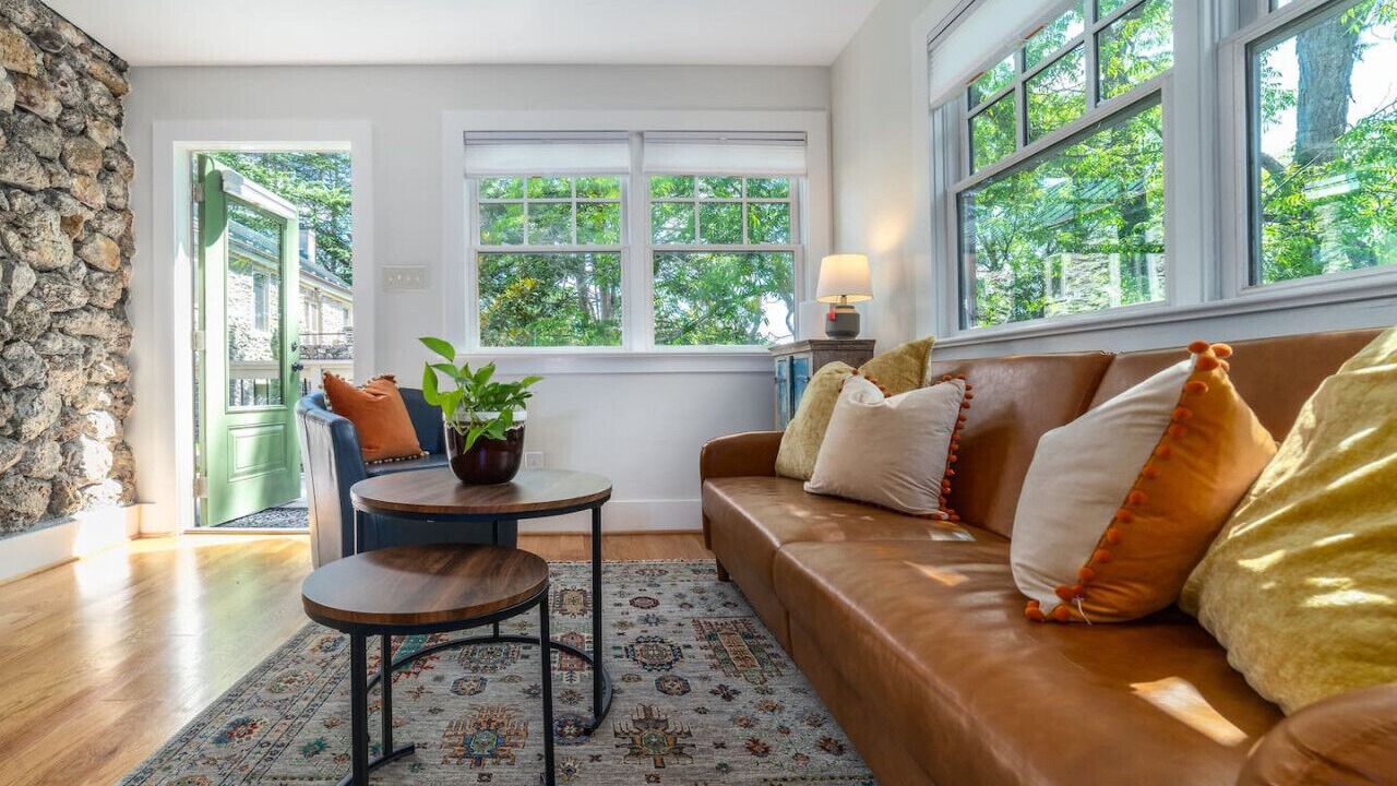 Photo of Livingroom in Lexington