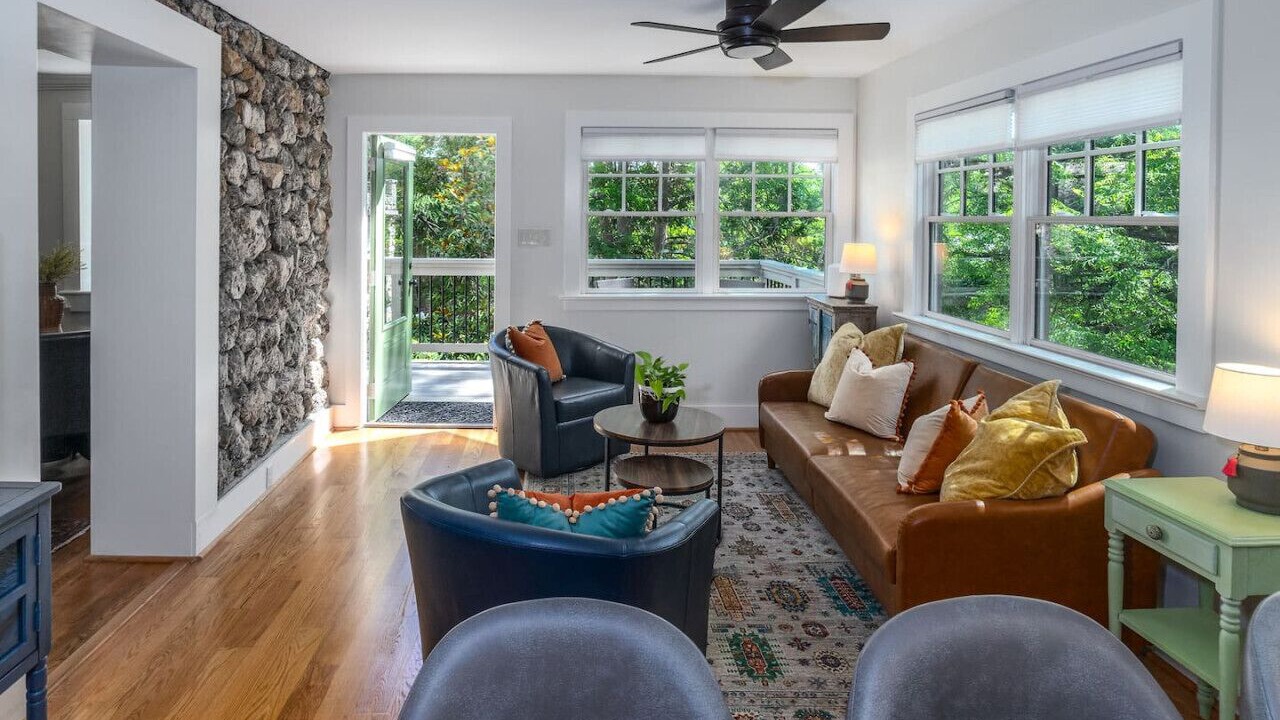 Photo of Livingroom in Lexington