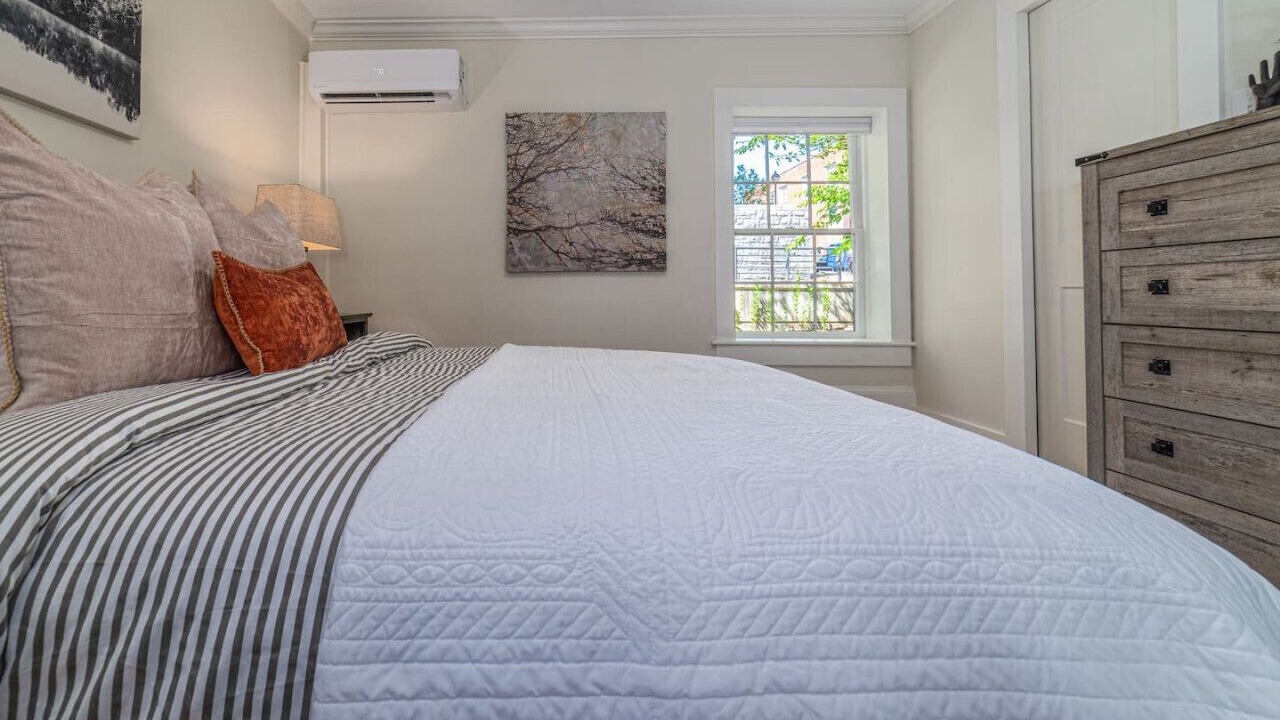Photo of Bedroom in Lexington