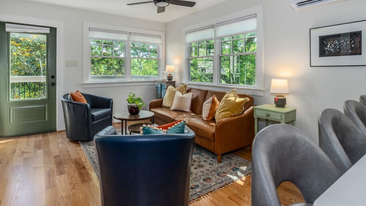 Photo of Livingroom in Lexington