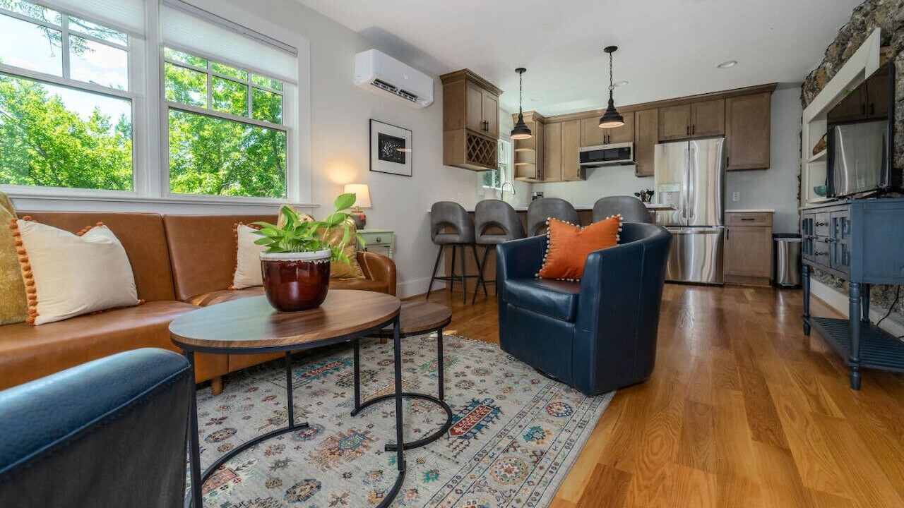 Photo of Livingroom in Lexington