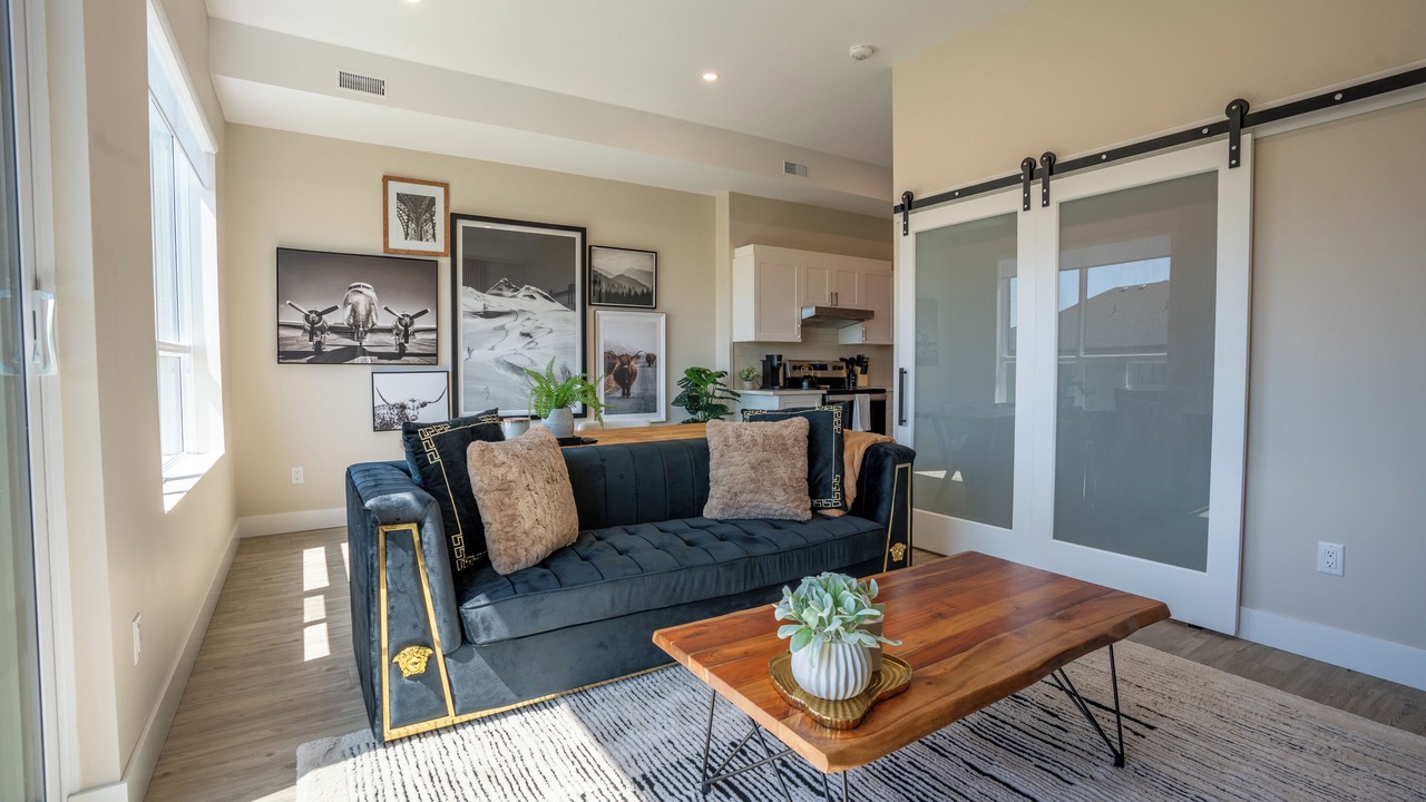 Photo of Livingroom in Chatham-Kent
