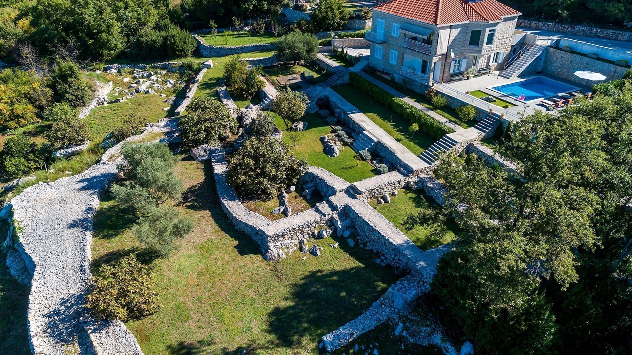 Photo of Others in Popovici