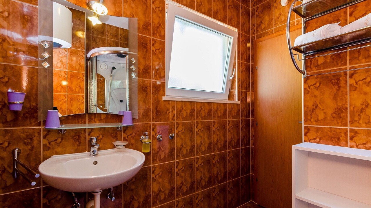 Photo of Bathroom in Montovjerna