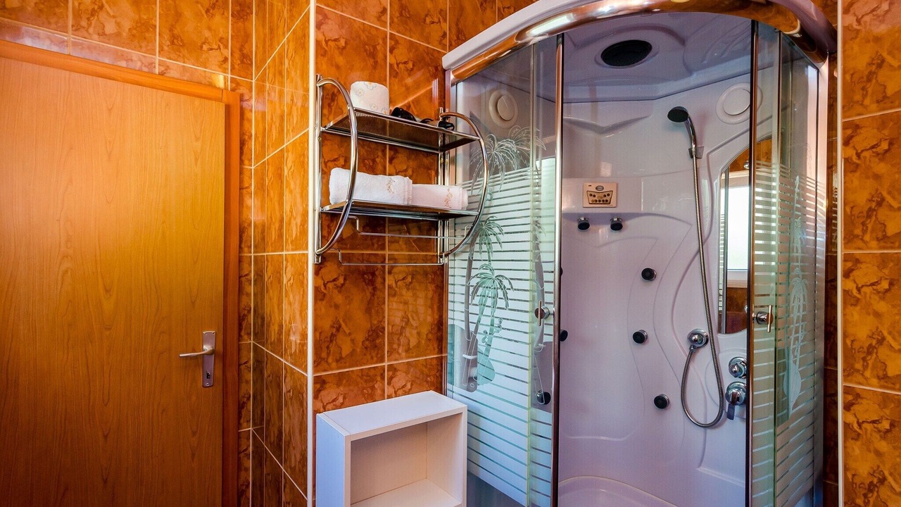 Photo of Bathroom in Montovjerna