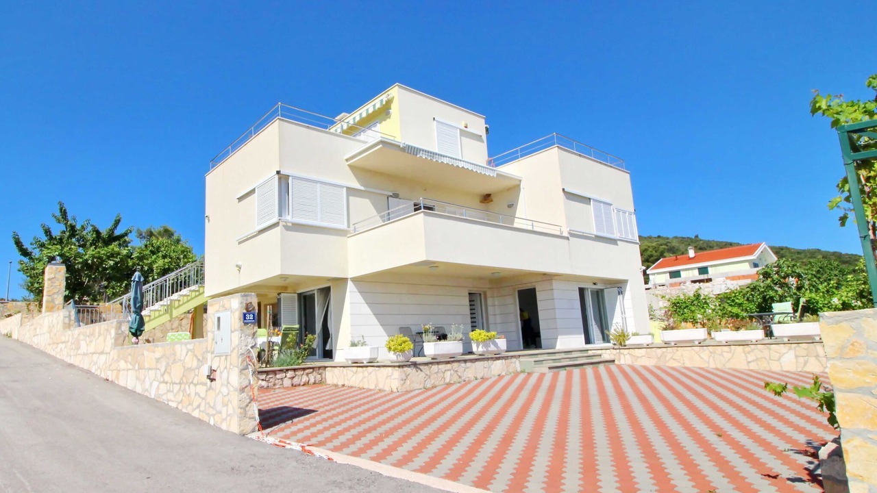 Photo of Outdoor in Drace